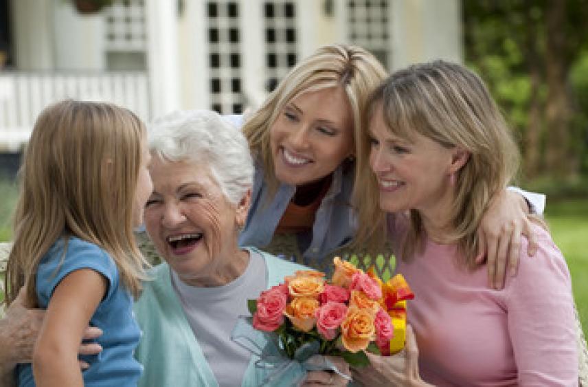 Политог Ландерова рассказала об истории Дня матери в России