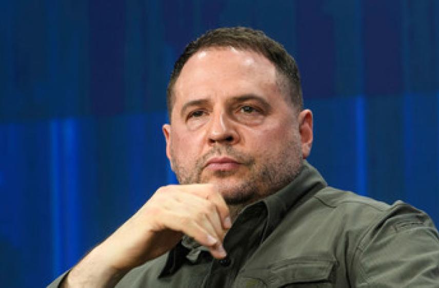 «Интерфакс-Украина»: после обысков у Ермака подозрений не предъявлено