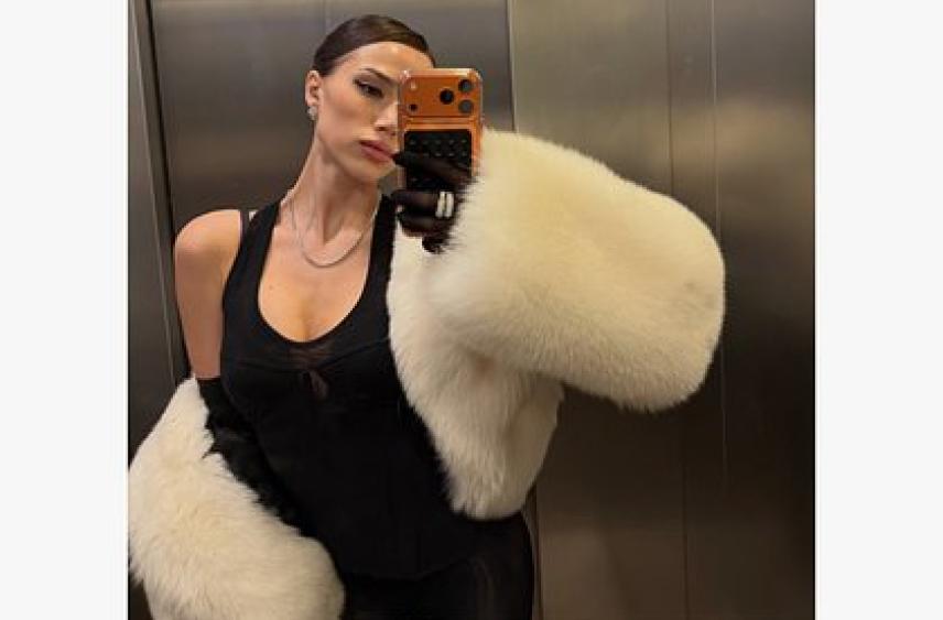 Загитова показала фигуру в обтягивающем боди