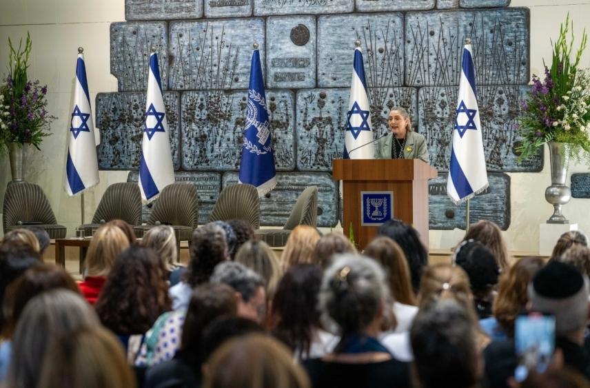 «Фиолетовая карточка» внедряется в систему здравоохранения Израиля