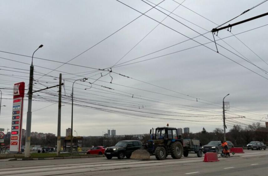 До 7 декабря трамваи не будут ходить по мосту в Туле, где разбились люди