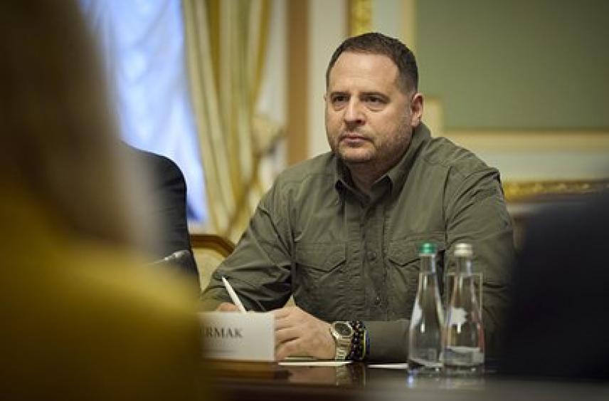 В США назвали возможную причину согласия Ермака на отставку