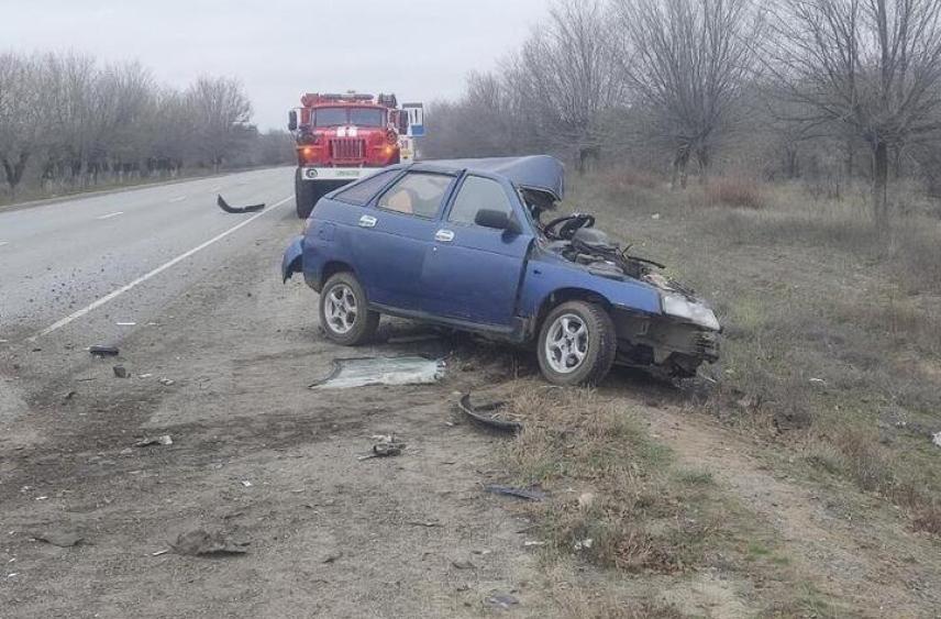 В Волгоградской области в ДТП внедорожника и ВАЗа погиб водитель