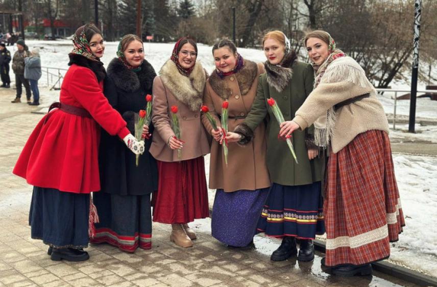 В Костроме будут поздравлять самых выдающихся мам