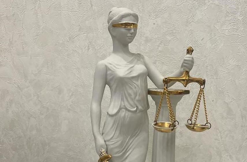 Главбух школы искусств столицы КЧР получила условный срок за хищение 4 млн рублей