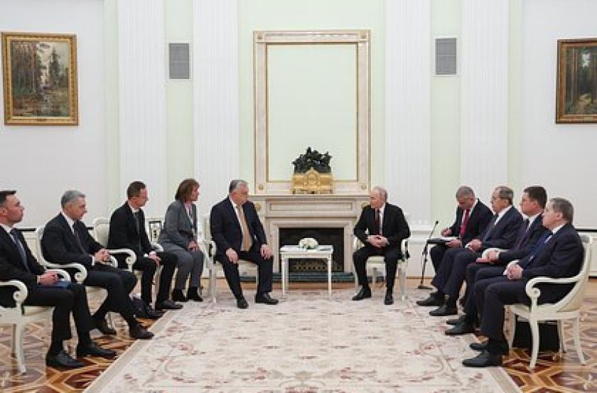 Песков объяснил временной зазор между приездом Орбана в Кремль и стартом переговоров