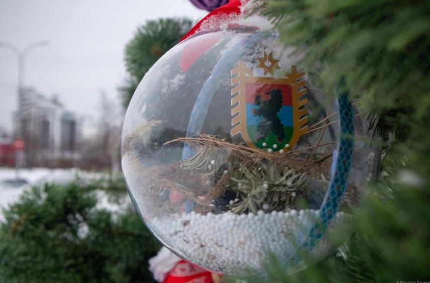 Деревянные игрушки из Карелии для елки стали трендом сезона