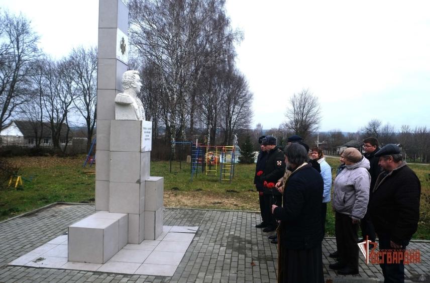 В Орловской области росгвардейцы почтили память генерала от инфантерии графа Евграфа Комаровского