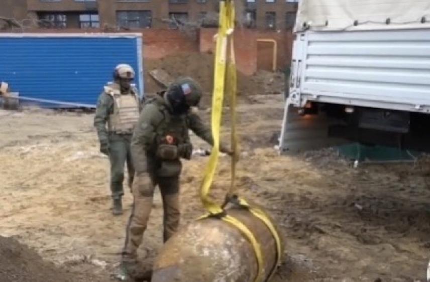 В Волгограде пиротехники  из Ростовской области обезвредили авиационную бомбу ВОВ