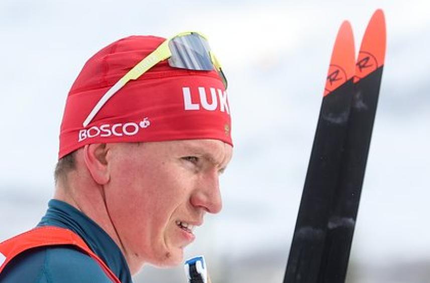 Большунова дисквалифицировали за нападение на соперника