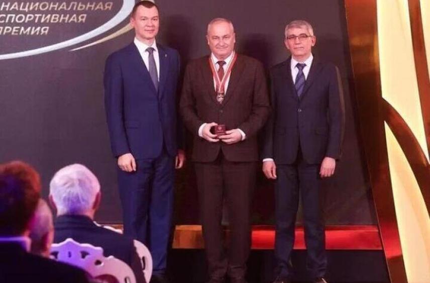 Глава калужского минспорта получил высшую ведомственную награду