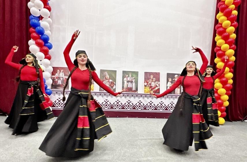 В Чувашии отметили межнациональный праздник «Её величество мама»