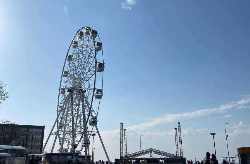 Перила моста в зеленоградском парке не выдержали и упали