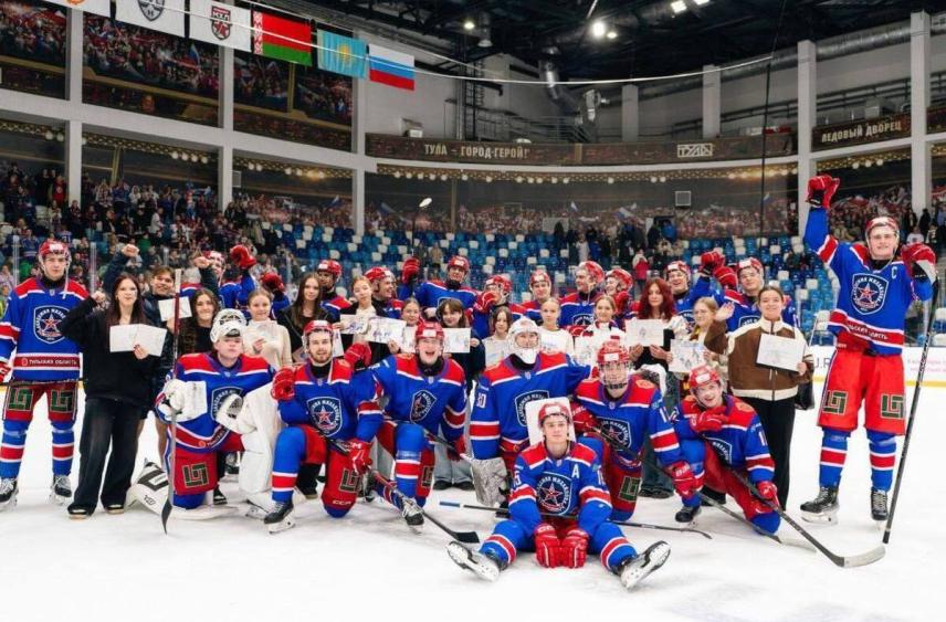 В Туле провели хоккейный матч для детей