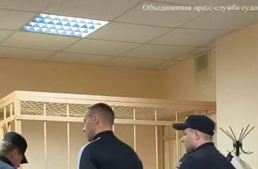 Начальника Лодейнопольского угрозыска обвинили в избиении задержанного и угрозах