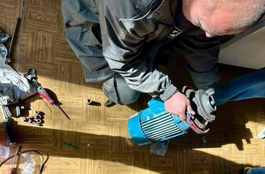 Отопление в школе Новотроицкого округа восстановила бригада из Краснодара