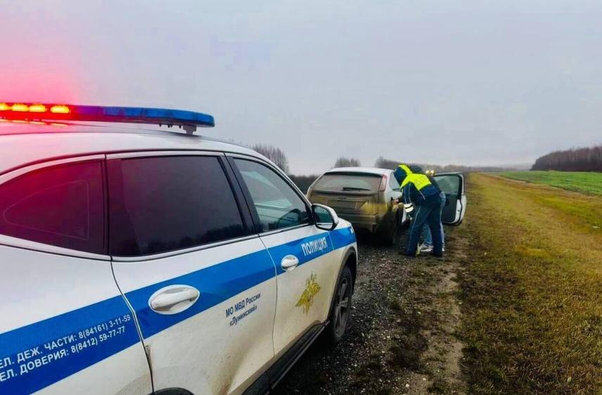 Автоинспекторы Пензенской области помогли водителю на загородной трассе