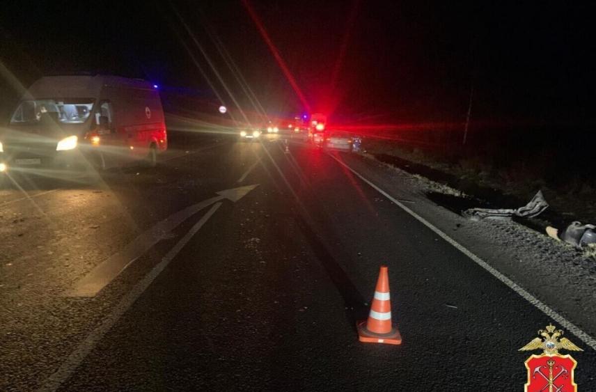 Ночью возле кладбища во Мге произошло ДТП с переворотом на крышу