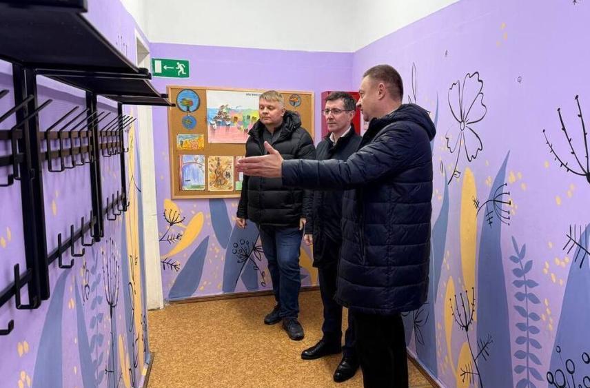 Минздрав проверил, как чинят крышу в детском противотуберкулезном санатории Светлогорска