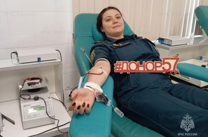 Орловские пожарные стали донорами