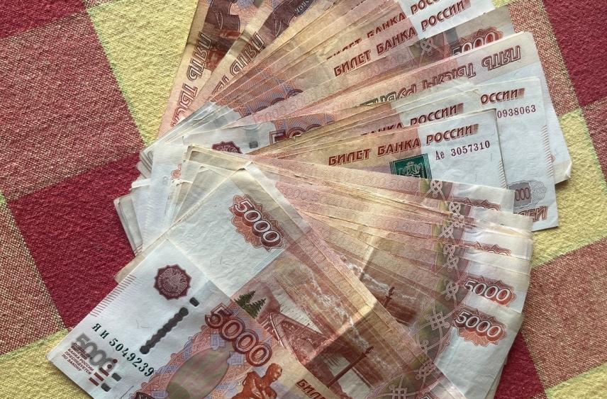 В Орловской области на поддержку участников СВО и членов их семей направят почти 2 млрд рублей