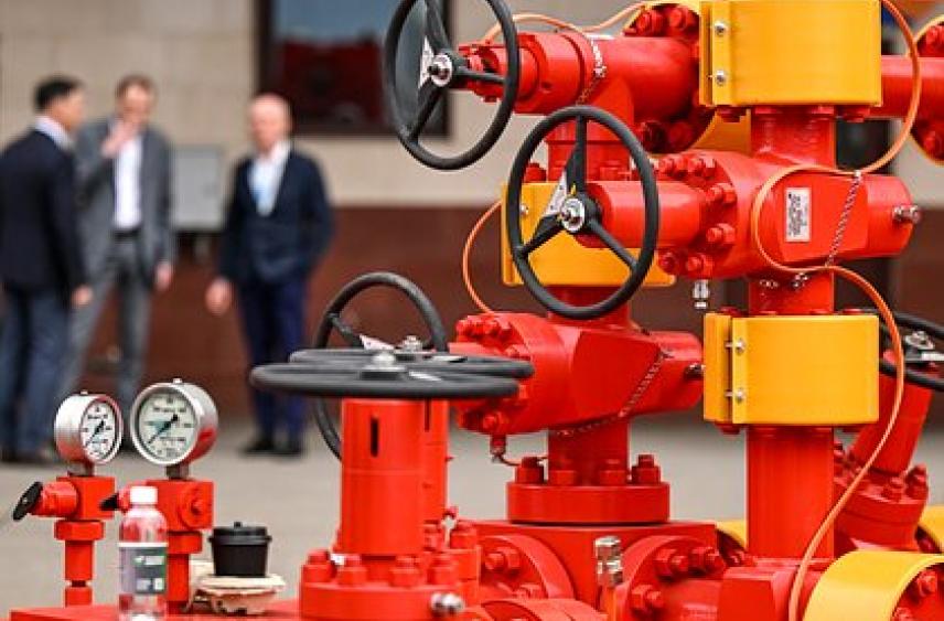 Газовую трубу повредили на территории Славянского НПЗ