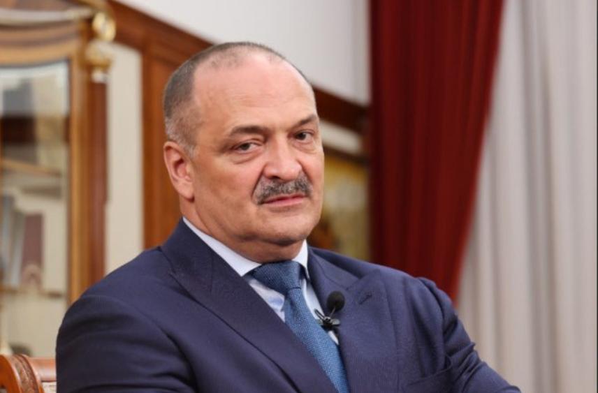 Сергей Меликов поздравил дагестанок с Днем матери