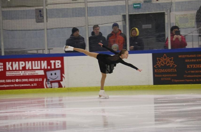 Киришане увидели ледовую феерию от учеников местной спортшколы