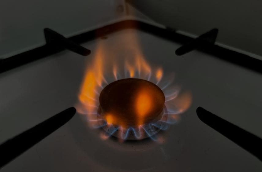 Прокуратура вернула газ калининградцам в доме на Дзержинского