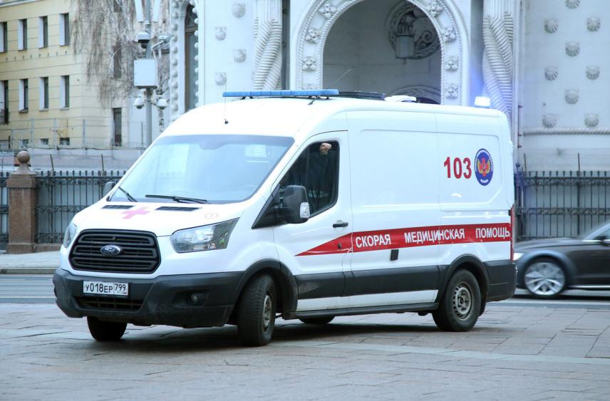 Москвичка попала на операционный стол после экстракции зубов мудрости