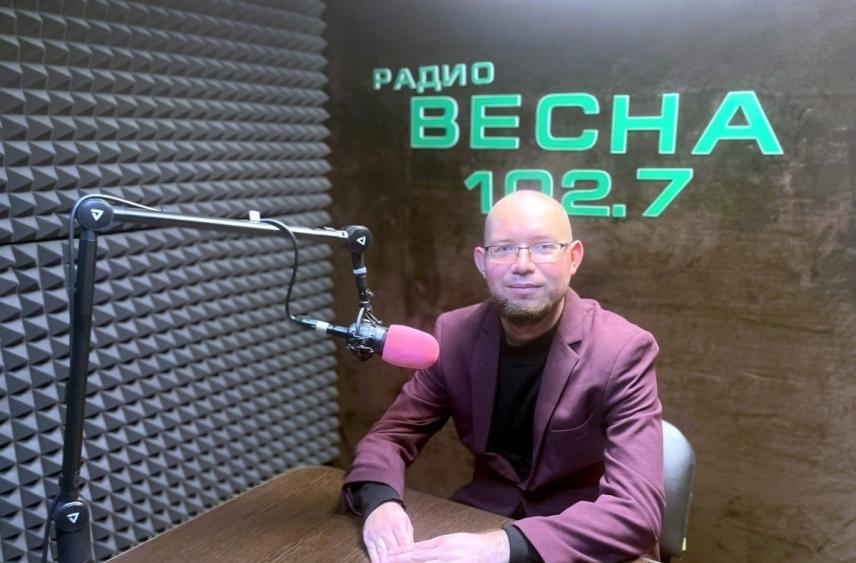 На радио «Смоленская весна» поговорили о страхах, фильмах ужасов и еде