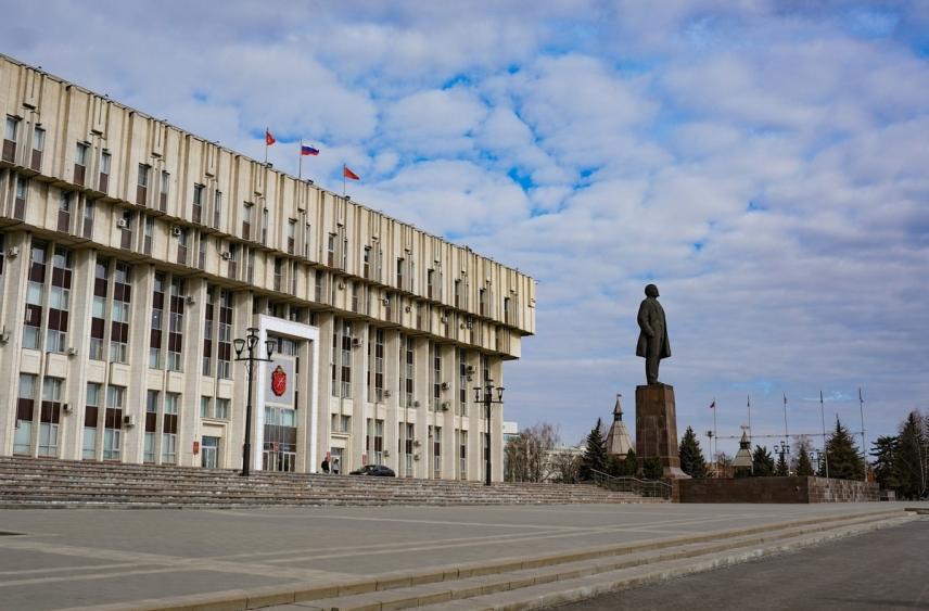 Павел Закутаев дежурит по Туле в последний день осени