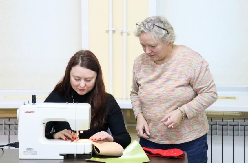 В Архангельске в «Соломбала-Арт» прошел заключительный мастер-класс подготовки к фестивалю «Маскарад календаря»