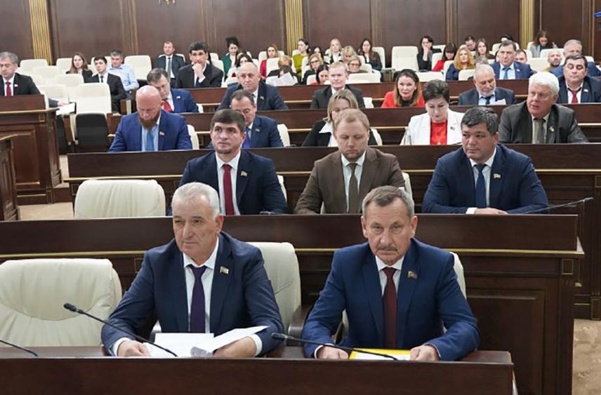 Депутаты парламента КЧР ввели новые ограничения для продажи энергетиков