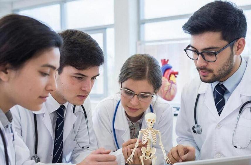 Стали известны лауреаты региональной премии имени князя Смоленского Романа Ростиславовича