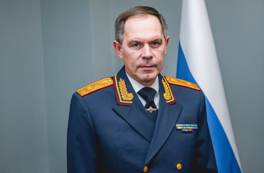 Руководитель СК по Липецкой области поздравил сотрудниц с Днём матери