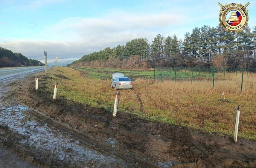 Водитель «Шкоды» получил травмы при столкновении с «Хёндаем»