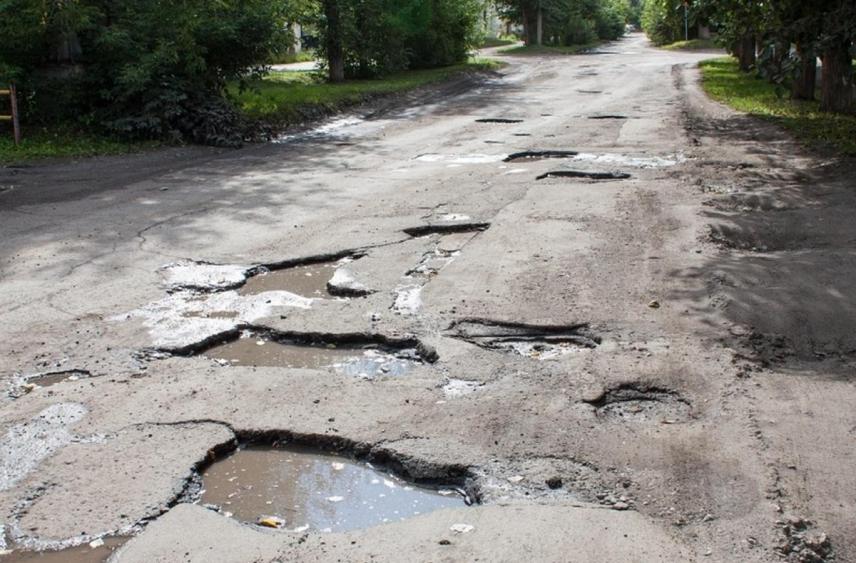 Жители деревни Глухова пожаловались на дороги