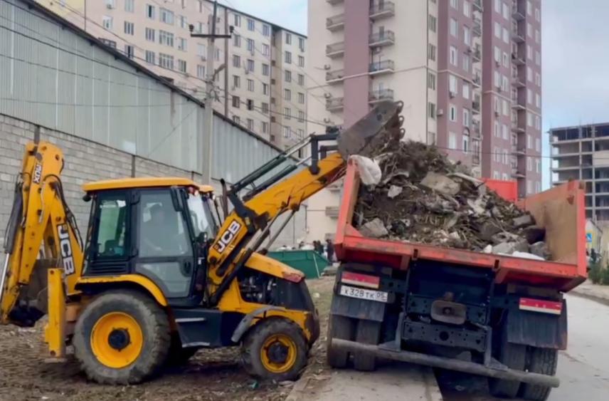 В Махачкале прошел общегородской субботник