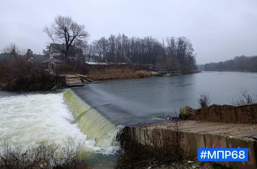 Исторический момент для Цны: начался демонтаж временной перемычки