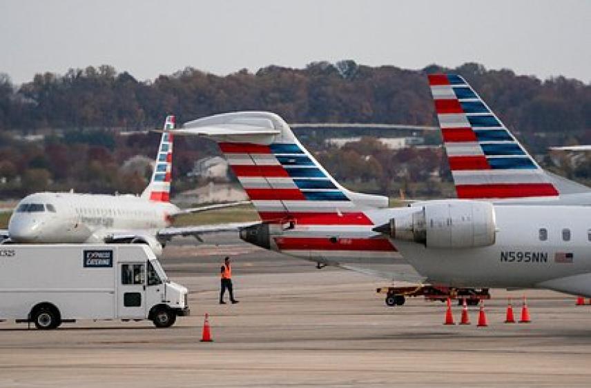 Стюардесса обвинила авиакомпанию в дискриминации из-за ее инвалидности