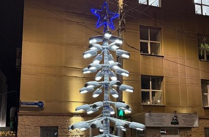 Оригинальная елка появилась в Уфе перед Новым годом