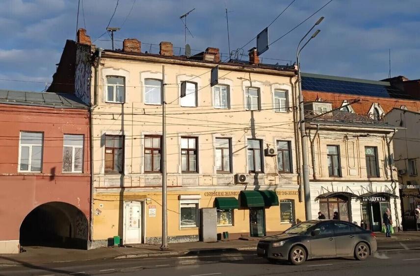 С исторических зданий Ярославля уберут все несанкционированные изменения